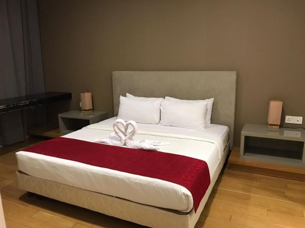 Klcc Beyond Hospitality Suites Platinum Куала-Лумпур Екстер'єр фото